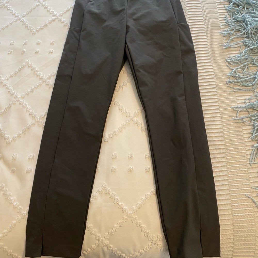 Athleta Wander Slim Stretch Ankle Pants 4P Gray Slit Hem Back Zip Side Pockets